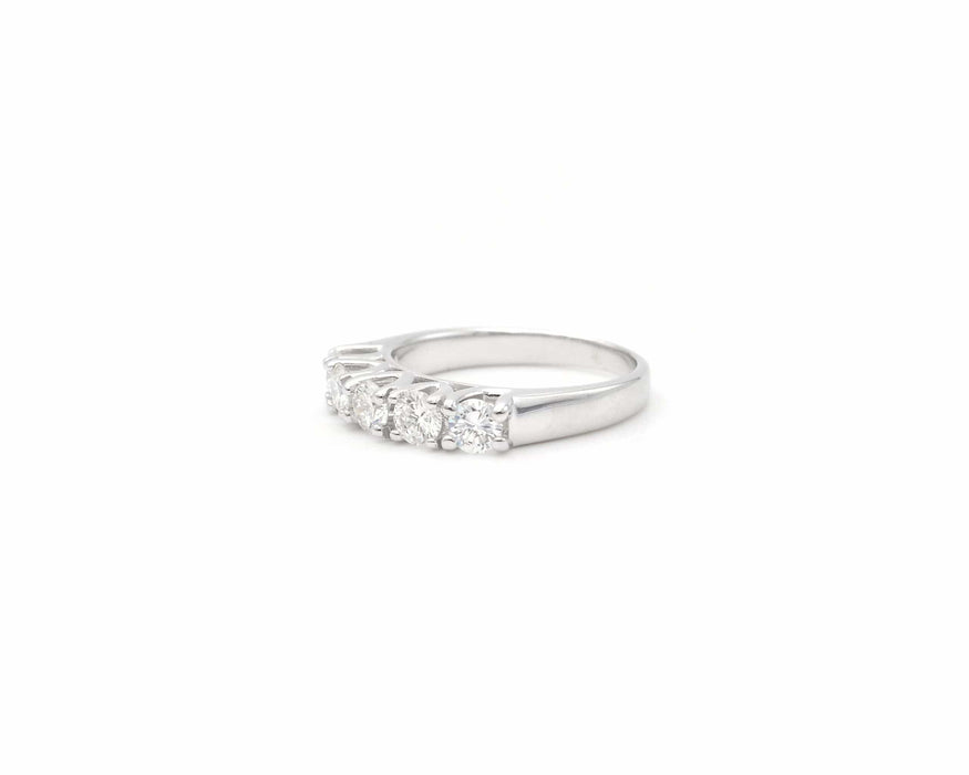 Bague Bague Rivière en or blanc avec diamants 0,90 ct 58 Facettes