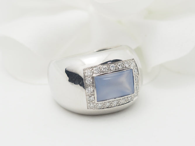 Bague 51 Bague Poiray en or blanc, calcédoine bleue et diamants 58 Facettes