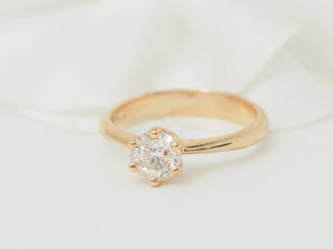 Bague 51.5 Bague solitaire en or rose et diamant 0.69ct certifié 58 Facettes 31906