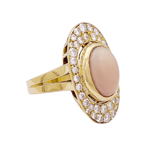 Bague 53 Bague, or jaune, corail et diamants 58 Facettes 34034