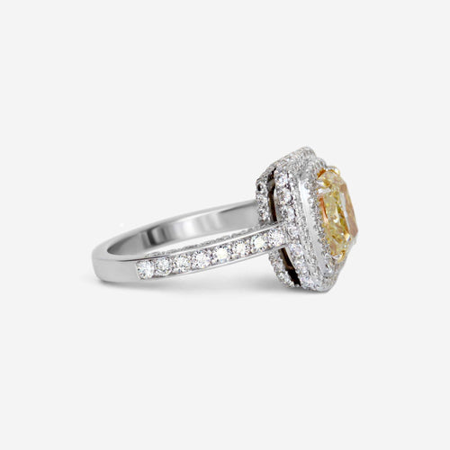 Bague Bague en diamant coussin VS2 jaune fantaisie de 2,02 carats HRD 58 Facettes 22609R