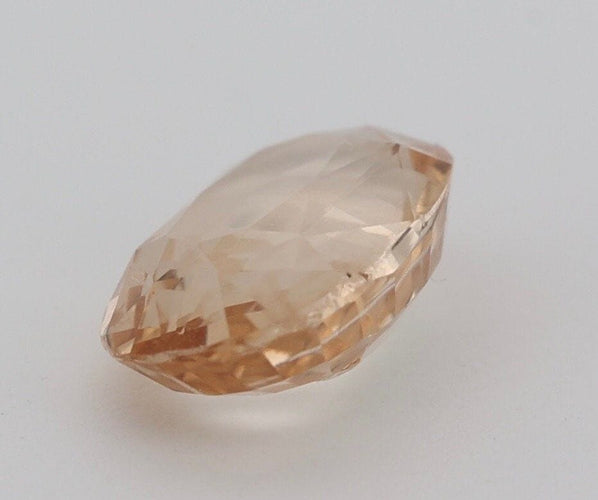 Gemstone Saphir orange non chauffé non traité 2.70cts certificat CGL 58 Facettes 452