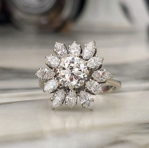 Bague 53 Bague fleur en or blanc 18k et diamants 2.80 Ct 58 Facettes