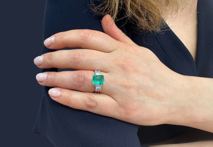 Bague 53 Bague émeraude et diamants en or blanc 18k 58 Facettes BAG.EMER.TE-1707