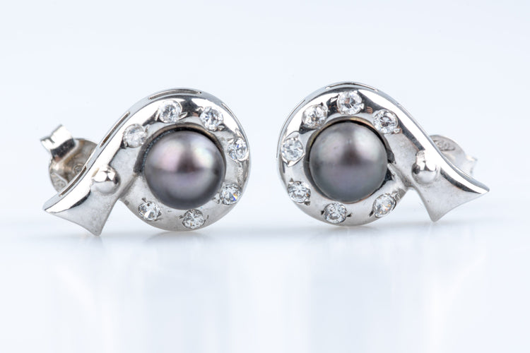 Boucles d'oreilles Boucles d’oreilles perles de Tahiti 6,11 mm & diamants 0,41 ct en or jaune 58 Facettes BO46420-107