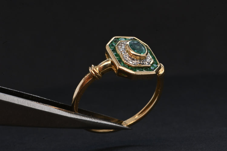 Bague 53 Gold Emerald And Diamond Ring 58 Facettes