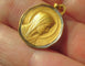 Augis - Médaille pendentif Vierge et Bernadette vintage en or jaune 18 carats 58 Facettes