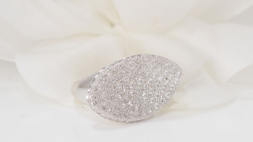 Bague 52.5 Bague feuille en or blanc et diamants 58 Facettes 18487
