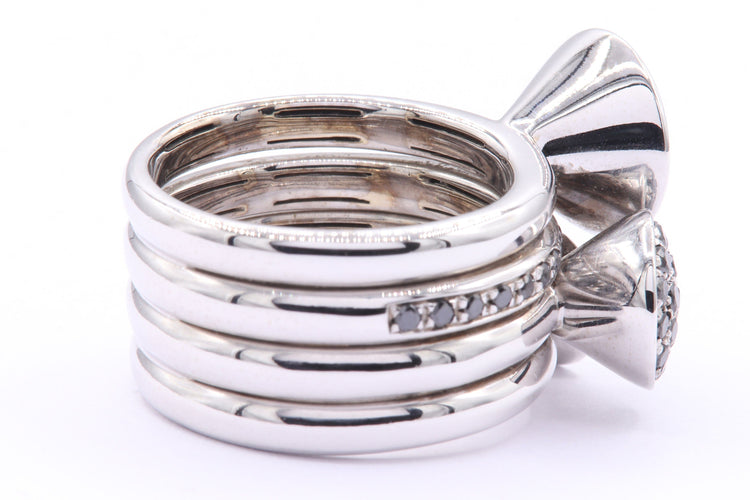 Bague 56 Bague contemporaine en or blanc sertie de diamants noirs et de diamants 58 Facettes B399