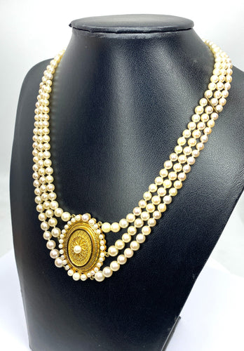 Collier Collier de perles 3 rangs, médaillon or 18 carats et fermoir rubis 58 Facettes AB354