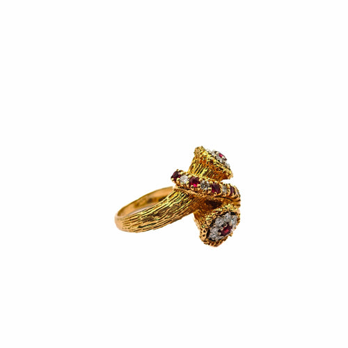 Bague 53 Bague en or jaune sertie de diamants et d'un rubis 58 Facettes