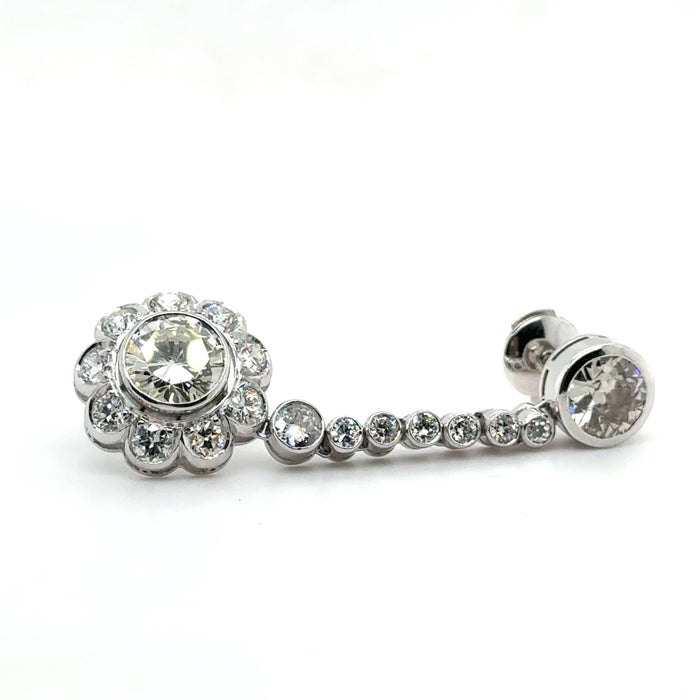 Boucles d'oreilles Boucles d’oreilles Platine et Diamants - Année 1960 58 Facettes 1.0000435/1