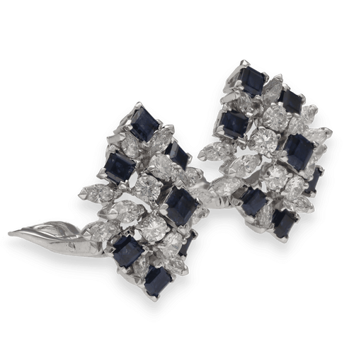 Boucles d'oreilles Boucles d'oreilles clips Piaget Joaillerie 1978 en platine - Saphirs et diamants - Attestation dorigine 58 Facettes FB10037