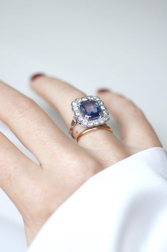 Bague 54.5 Bague Marguerite Art Déco saphir de Ceylan 3,90 cts et diamants 58 Facettes