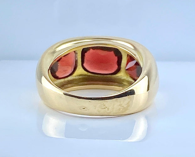 Bague 51.5 Bague en or jaune 18 carats ornée de 3 grenats 58 Facettes AB563