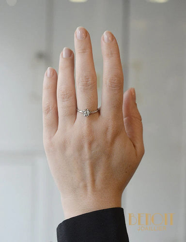 Bague 53 Solitaire Or blanc Diamant taille Ancienne 58 Facettes A10423