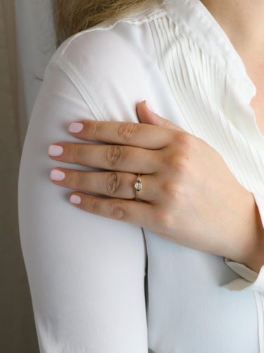 Bague 54 Bague trilogie diamant en or jaune 58 Facettes 1163.10