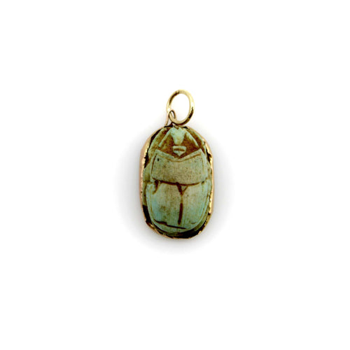 Pendentif Pendentif scarabée en faïence turquoise de style néo-égyptien avec monture en or 14 carats 58 Facettes A2003O