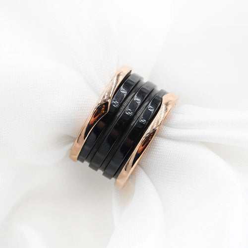 Bague 51 BULGARI - Bague B.zero1 en or rose et céramique noire 58 Facettes
