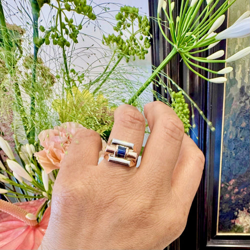 Bague 55 Bague tank saphirs baguette en or rose et or blanc 18k 58 Facettes 97D858990C5A43EAB9EE2AE805F882A7