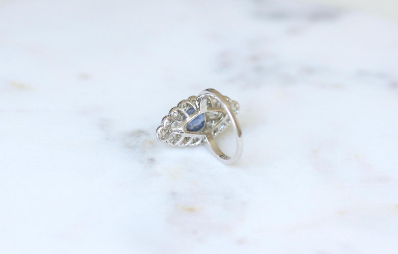 Bague 58 Bague Marquise en Or blanc, Saphir de Ceylan et Diamants 58 Facettes