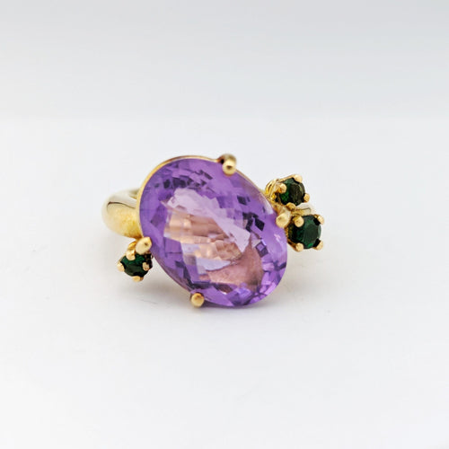 Bague 52.5 Bague en or jaune, améthyste et tsavorites 58 Facettes 33247