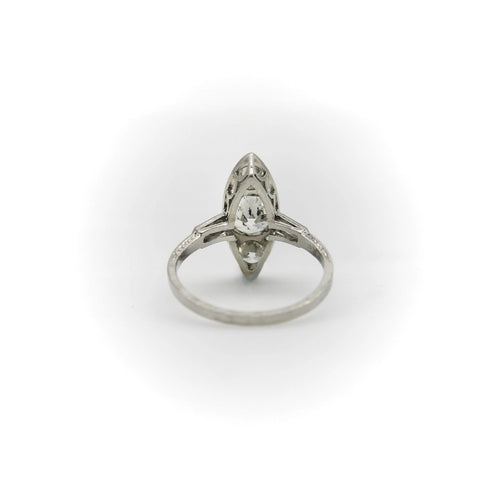 Bague Bague en platine édouardienne avec diamant taille européenne ancienne en forme de navette 58 Facettes