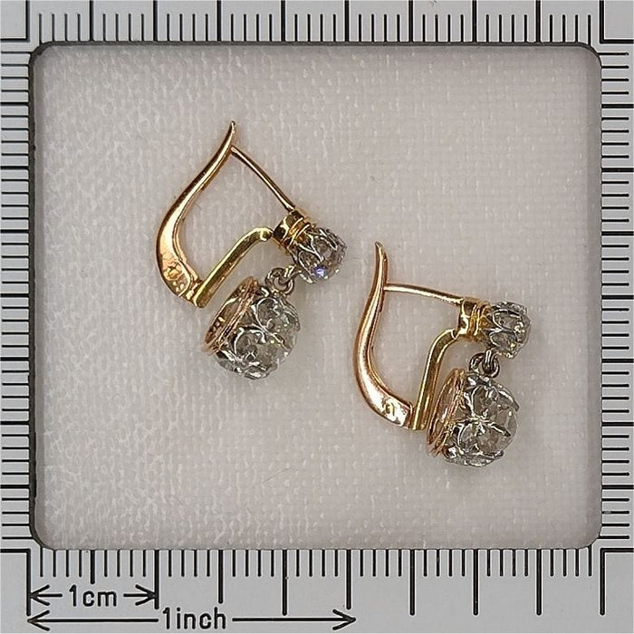 Boucles d'oreilles Boucles d'oreilles Art Déco Diamants : L'élégance des années 1920 en or et platine 58 Facettes 24096-0011