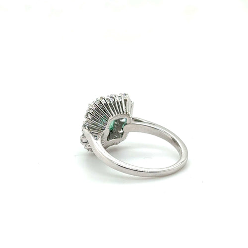 Bague 53 Bague Marguerite Or blanc Émeraude 1,69 carats et Diamants 58 Facettes 1.0000493/1