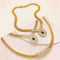 Collier Collier Van Cleef & Arpels, or jaune, saphir, diamants. 58 Facettes 34594