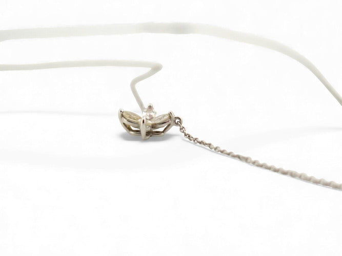 Collier collier TIFFANY & CO victoria fleur diamants 0.32ct platine 58 Facettes 271712