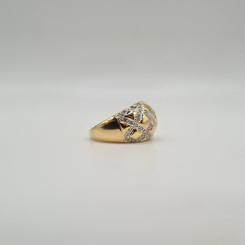 Bague bombée or jaune 18 carats sertie de diamants anciens