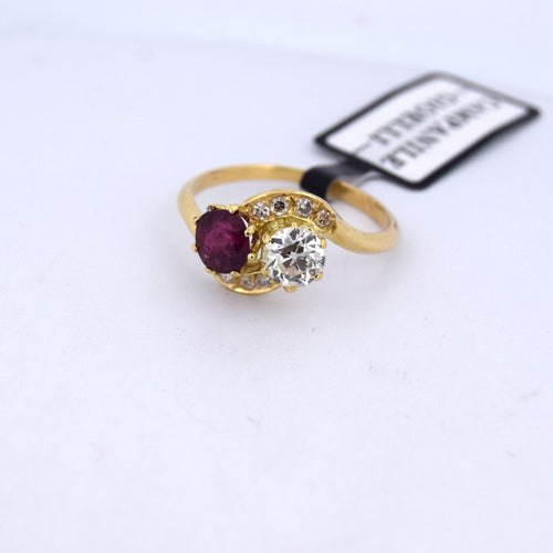 Bague 55 Bague en or jaune 18 carats, rubis et diamants 58 Facettes
