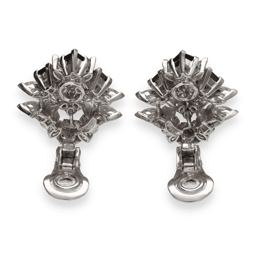 Boucles d'oreilles Boucles d'oreilles clips Piaget Joaillerie 1978 en platine - Saphirs et diamants - Attestation dorigine 58 Facettes FB10037