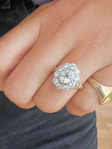 Bague 52 Bague Marguerite en or jaune et or blanc 18 carats et diamants 58 Facettes