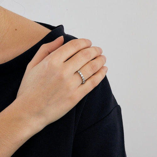 Bague Alliance Or Blanc Diamants 58 Facettes 1