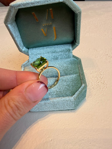 Bague 53 Vintage yellow gold and peridot ring 58 Facettes