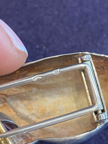 Broche HERMES - Broche perroquet argent et or jaune 58 Facettes