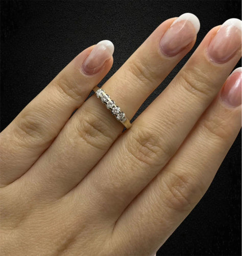 Bague Bague rivière en or blanc et diamants 58 Facettes