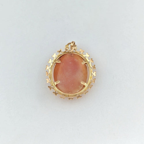 Pendentif Pendentif en or jaune et camée coquille 58 Facettes 32307