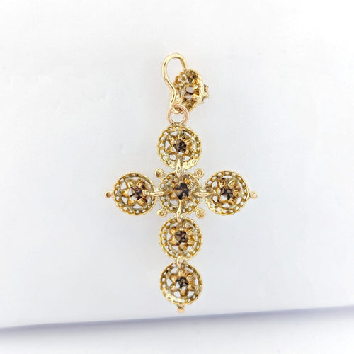 Pendentif Pendentif croix en or jaune et diamants 58 Facettes 32666