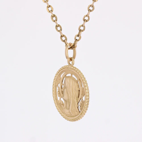 Pendentif Médaille ancienne or jaune ajouré signée Sellier 58 Facettes CVP200