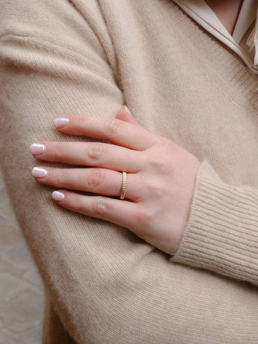 Bague 57 BOUCHERON Alliance Grosgrain or jaune godronné 58 Facettes J319