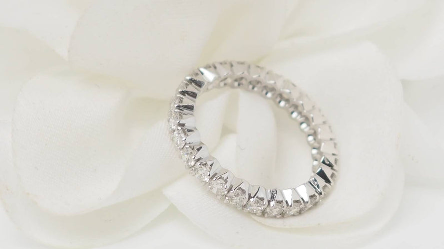 Alliance américaine en or blanc et diamants 1,30ct