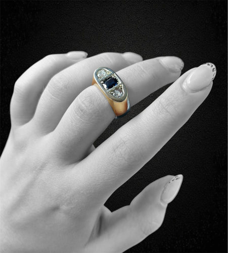 Bague en saphir et diamants. Début des années 1900.