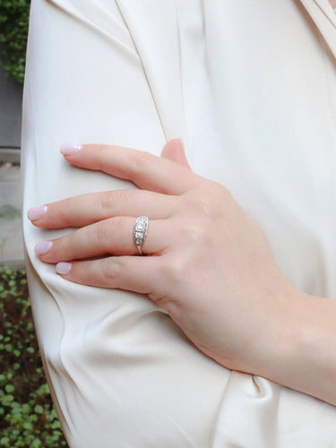 Bague 54 Bague jarretière Art-Déco avec diamants 58 Facettes J29