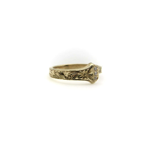 Bague 14K Yellow Gold Hand Engraved Lucky Nail Ring with Diamonds 58 Facettes