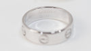 Bague 53 CARTIER - Bague love en or blanc 58 Facettes 32811