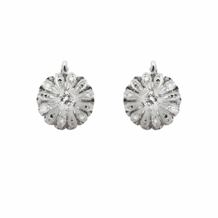 Boucles d'oreilles en or blanc avec diamants