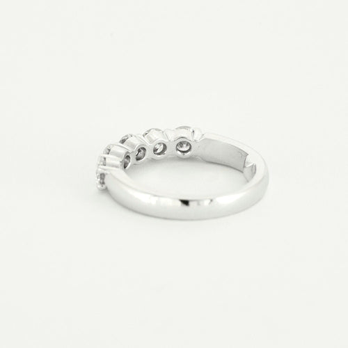 Bague 50.5 Bague Rivière or blanc diamants 58 Facettes LP1061/12